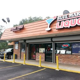 Drive thru. Drive thru.