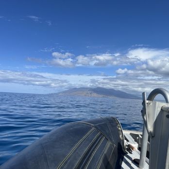 Maui Snorkel Charters - Calm sea beautiful day - Boat Tours Near Me - Kihei, Hawaii Maui Snorkel Charters - Calm sea beautiful day - Boat Tours Near Me - Kihei, Hawaii