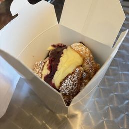 Blackberry Cruffin Blackberry Cruffin