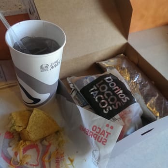 Taco Bell - 6 bucks including a drink? Who doesnt like THAT?? - Fast Food Near Me - Loomis, California