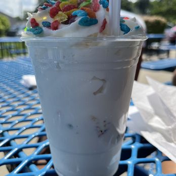 Control Tower - Fruity pebble sundae vanilla soft serve - Ice Cream & Frozen Yogurt Near Me - Latham, New York