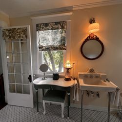 Riverside B & B