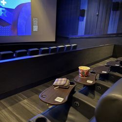 Apple Cinema - Theater