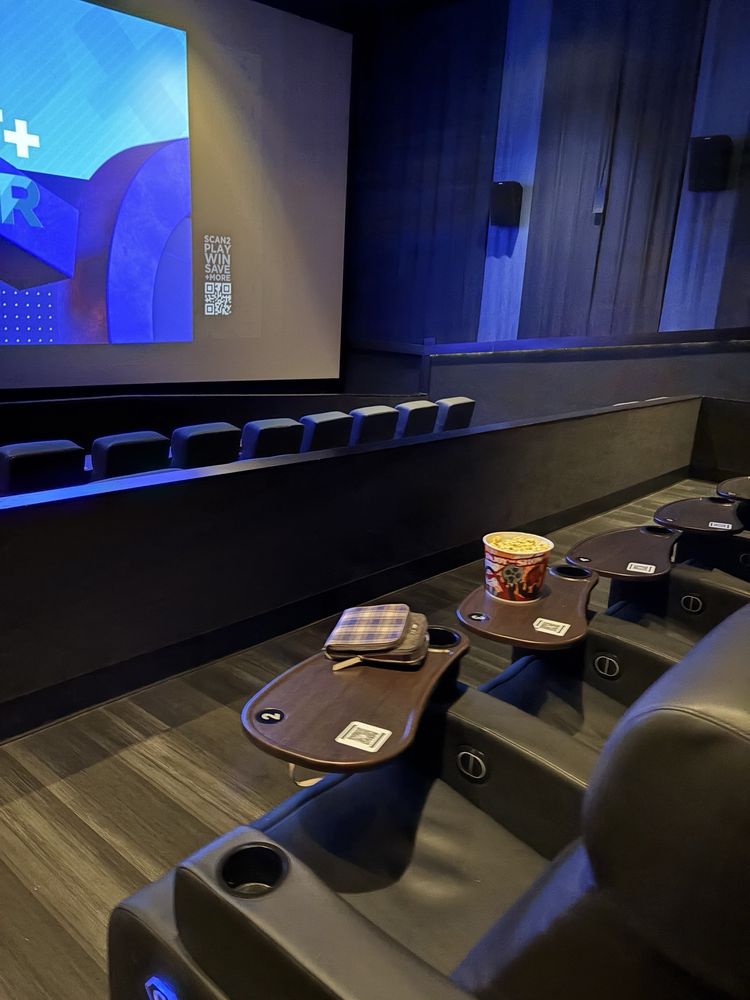 Social spots from Apple Cinema