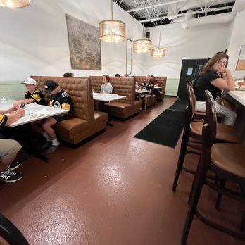Valley Kitchen - Seating - Breakfast & Brunch Near Me - Wexford, Pennsylvania Valley Kitchen - Seating - Breakfast & Brunch Near Me - Wexford, Pennsylvania