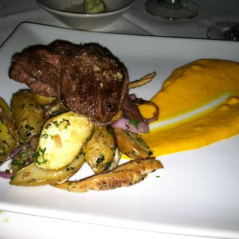 Bouquet Restaurant - Hanger steak with fingerling potatoes and carrot ginger puree - Bars Near Me - Covington, Kentucky