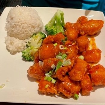 Nine Dragons Restaurant - Spicy honey crispy Chicken $23. VERY GOOD you get a ton of food you can share! - Chinese Near Me - Lake Buena Vista, Florida Nine Dragons Restaurant - Spicy honey crispy Chicken $23. VERY GOOD you get a ton of food you can share! - Chinese Near Me - Lake Buena Vista, Florida
