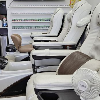 Angeliz Nails & Spa - Massage chairs - Nail Salons Near Me - Solana Beach, California