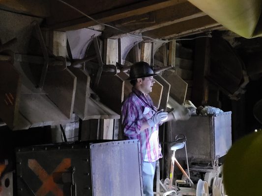 Queen Mine Tour by null