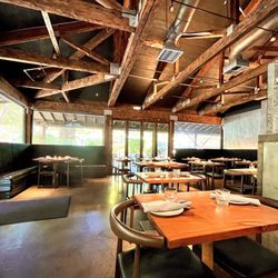 Donhao - Interior