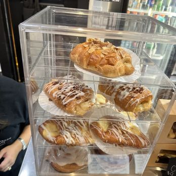 Gnome Nom Nom Deli- Morning Treats Afternoon Eats - Apple Annie's danishes - Breakfast & Brunch Near Me - Wilmington, North Carolina