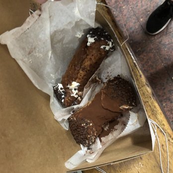 Mike's Pastry - Florentine (top) and Espresso (bottom) - Bakeries Near Me - Boston, Massachusetts
