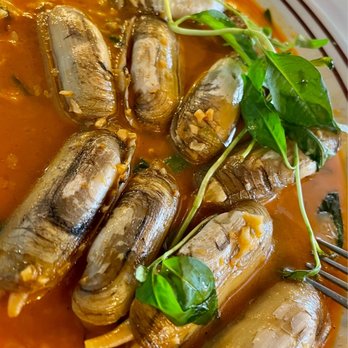 Black Pearl - Razor Clams - Seafood Near Me - Katy, Texas Black Pearl - Razor Clams - Seafood Near Me - Katy, Texas