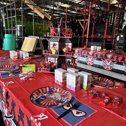 Warrior Challenge Arena - Party table and training arena