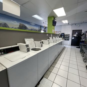 H2 Laundromat - top loaders - Laundromat Near Me - Anaheim, California H2 Laundromat - top loaders - Laundromat Near Me - Anaheim, California