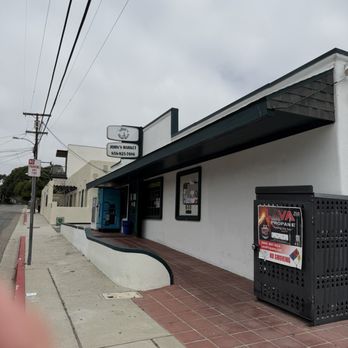 John's Market - Front of restraunt - Grocery Near Me - Solana Beach, California