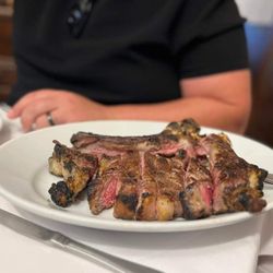 Trattoria Osvaldo - Bistecca alla fiorentina 1kg (2.2lbs) - get this