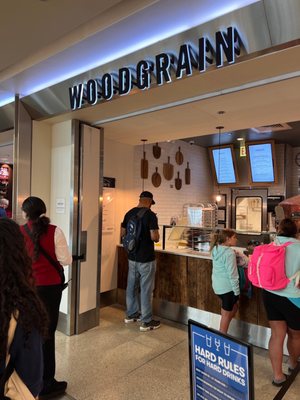 Woodgrain Pizzeria by null