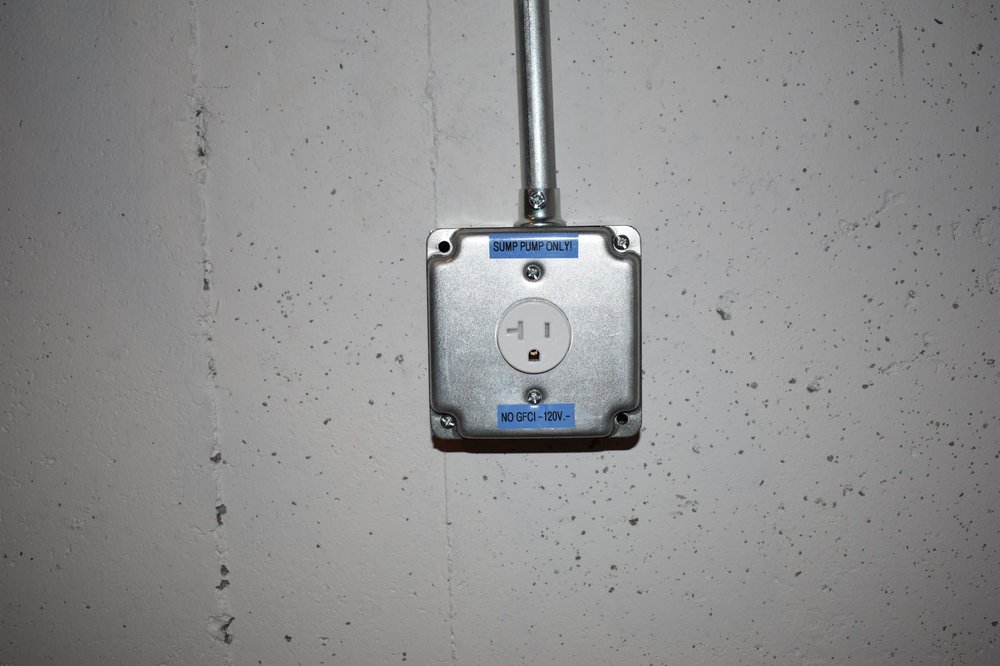 Slide of Lakewood Emergency Electrician