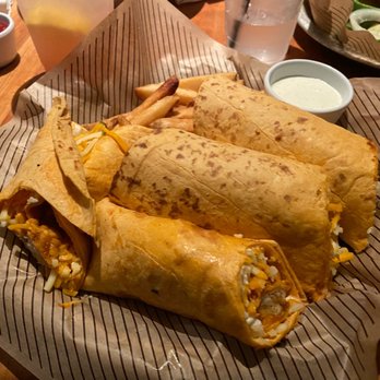 Cheddar's Scratch Kitchen - Buffalo Chicken Wrapper - Comfort Food Near Me - San Antonio, Texas Cheddar's Scratch Kitchen - Buffalo Chicken Wrapper - Comfort Food Near Me - San Antonio, Texas