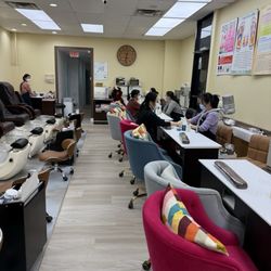 Cobble Nails & Spa - Clean place