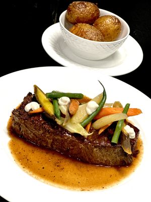 Le Bistro by null