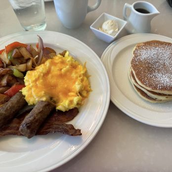 M.A.C. 24/7 - American Near Me - Honolulu, Hawaii