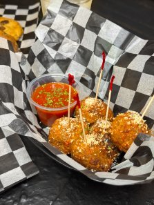 Muse Paintbar - One Loudoun by null