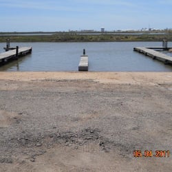 Saltgrass Bait - Boat ramps free - if a minimum $5.00 bait purchase made here.