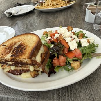 Zinc Cafe & Bar - Breakfast & Brunch Near Me - Orange, California Zinc Cafe & Bar - Breakfast & Brunch Near Me - Orange, California