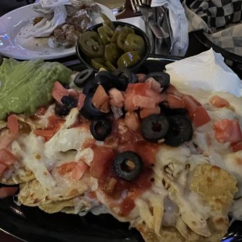 C View Inn - Chicken nachos.  Eh. - American Near Me - Cape May, New Jersey