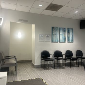 Resolution Advanced Imaging Center - Waiting room - Diagnostic Imaging Near Me - Santa Monica, California