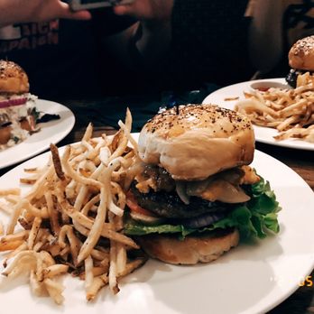 Local Goat - New American Near Me - Pigeon Forge, Tennessee
