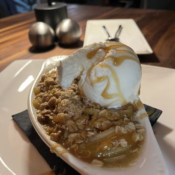 Bia American Kitchen - Apple Cobbler - Desserts Near Me - Chappaqua, New York Bia American Kitchen - Apple Cobbler - Desserts Near Me - Chappaqua, New York