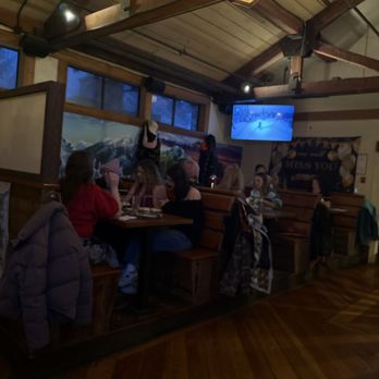 Creekbread - Upstairs - Pizza Near Me - Whistler, British Columbia