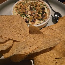 CREOLE CRAB & SPINACH DIP CREOLE CRAB & SPINACH DIP