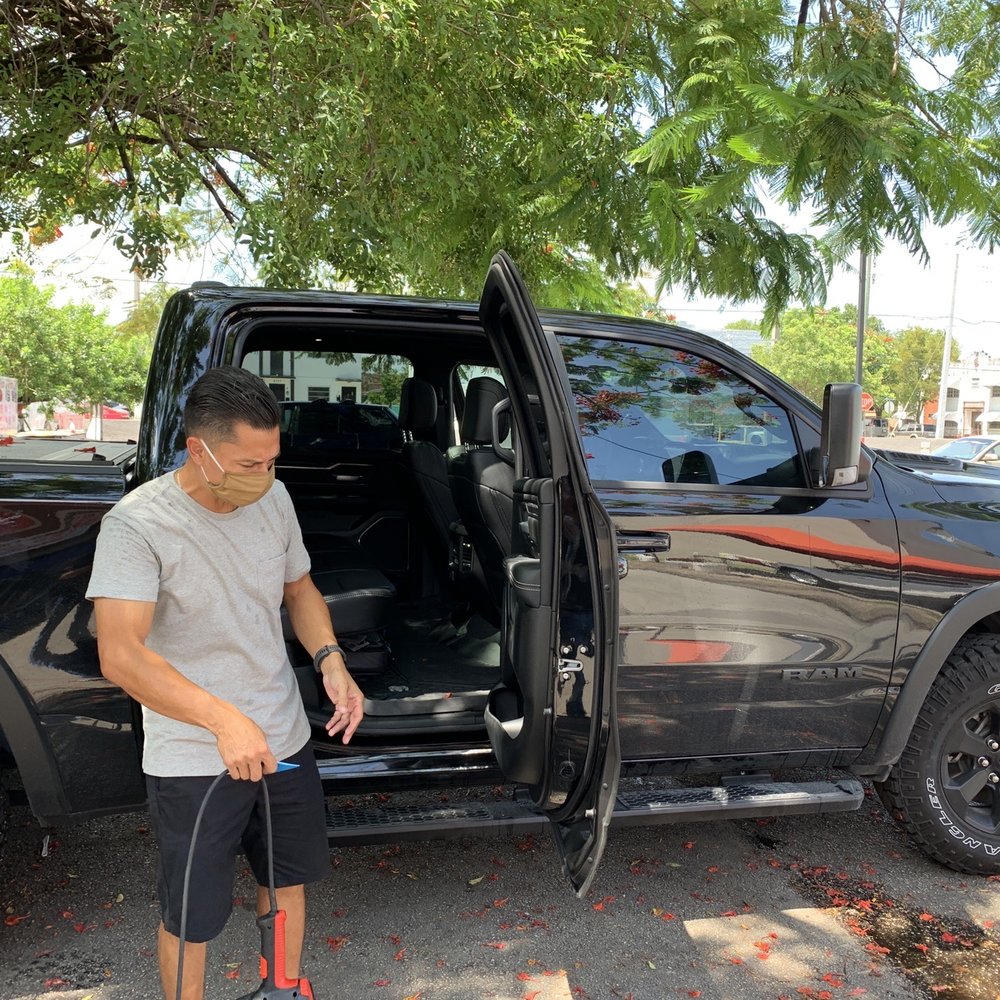 Miami Auto Tint - Jose - Car Window Tinting Near Me - Miami, Florida Miami Auto Tint - Jose - Car Window Tinting Near Me - Miami, Florida