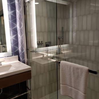 Celeste Hotel - Shower - Hotels Near Me - Orlando, Florida