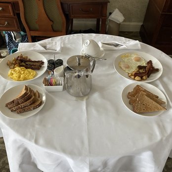 Nemacolin - In room breakfast delivered on a table - Resorts Near Me - Farmington, Pennsylvania Nemacolin - In room breakfast delivered on a table - Resorts Near Me - Farmington, Pennsylvania
