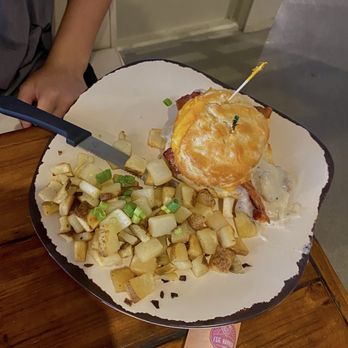 Egg Harbor Café - Breakfast & Brunch Near Me - Sandy Springs, Georgia