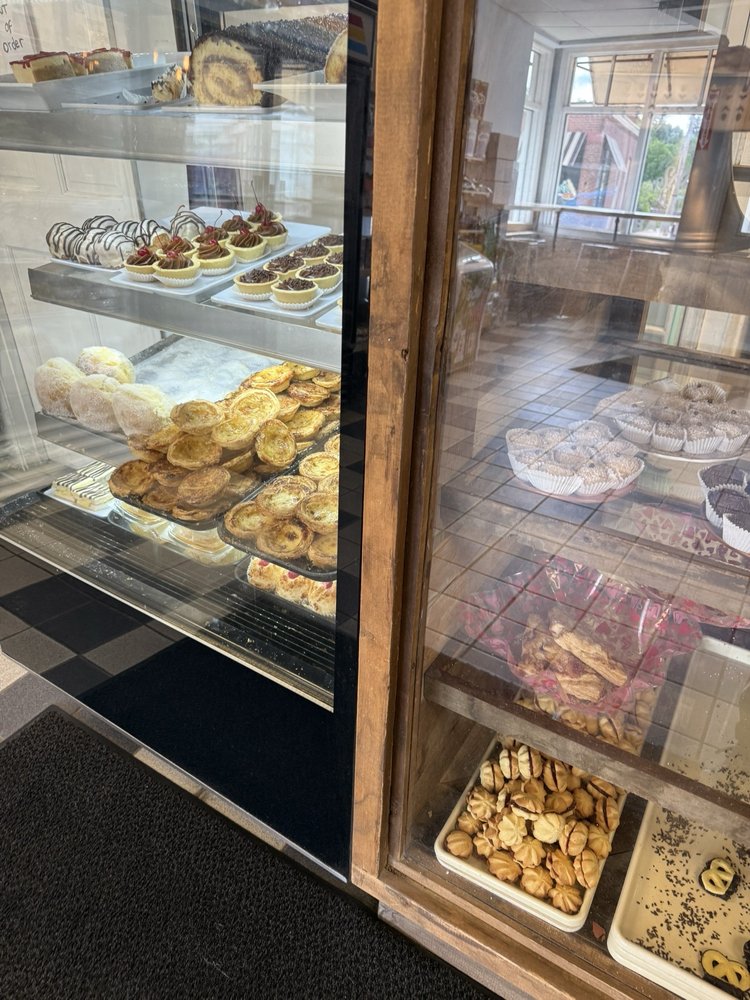 Silva's Bakery Logo