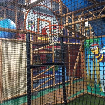 Billy Beez - Basketball and soccer court - Kids Activities Near Me - Valencia, California Billy Beez - Basketball and soccer court - Kids Activities Near Me - Valencia, California