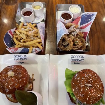 Gordon Ramsay Burger Las Vegas - Hells Kitchen Burger medium rare Backyard Burger medium Truffle fries Beer battered onion rings - Burgers Near Me - Las Vegas, Nevada Gordon Ramsay Burger Las Vegas - Hells Kitchen Burger medium rare Backyard Burger medium Truffle fries Beer battered onion rings - Burgers Near Me - Las Vegas, Nevada
