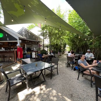 Behind The Bookstore - Covered patio - Coffee & Tea Near Me - Edgartown, Massachusetts