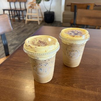 Rooftop Macarons - Toasted Coconut and Creme Brulee Latte - Macarons Near Me - Sacramento, California Rooftop Macarons - Toasted Coconut and Creme Brulee Latte - Macarons Near Me - Sacramento, California