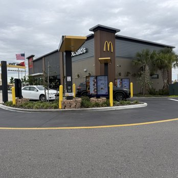 McDonald’s - The drive Thru - Fast Food Near Me - Fort Myers, Florida McDonald’s - The drive Thru - Fast Food Near Me - Fort Myers, Florida