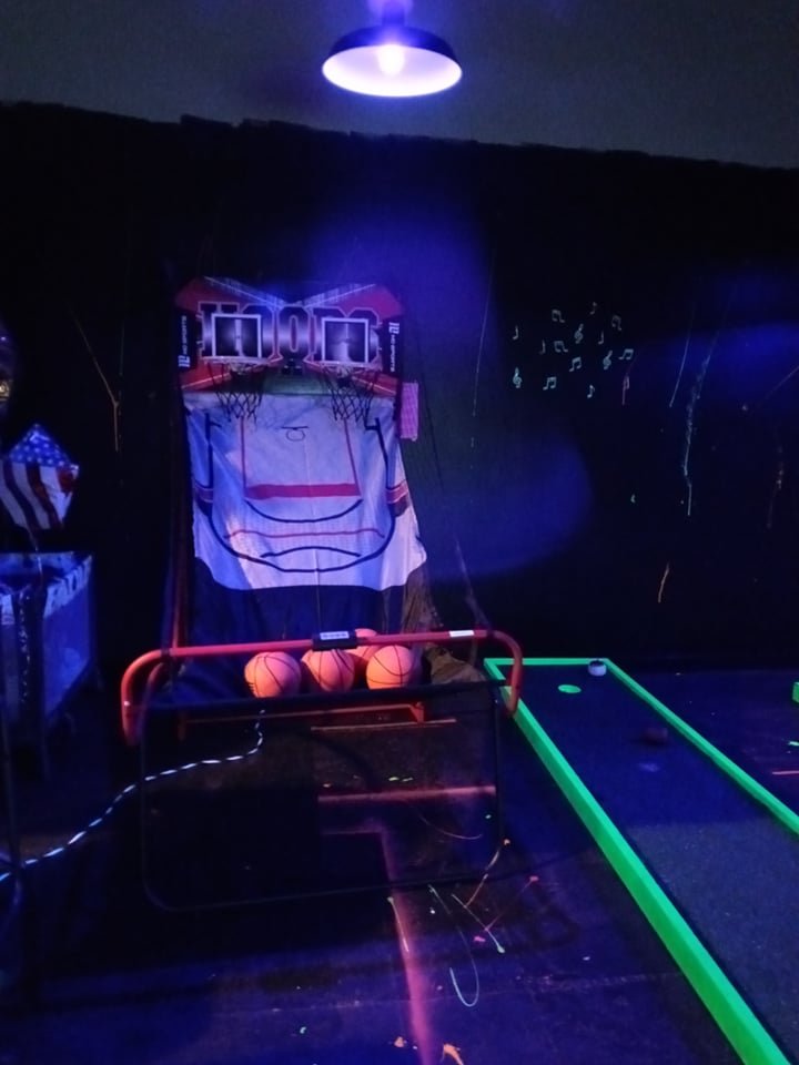 Social spots from SubPar Miniature Golf