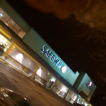 Safeway - Open 24 hours! Stopped by for another fresh cut berry cup, the berries are picked wonderfully! - Grocery Near Me - Arlington, Washington Safeway - Open 24 hours! Stopped by for another fresh cut berry cup, the berries are picked wonderfully! - Grocery Near Me - Arlington, Washington