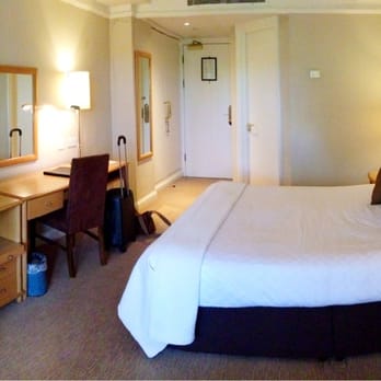 The Alexander Pope - Our room on the first floor. - Pubs Near Me - Twickenham, XGL The Alexander Pope - Our room on the first floor. - Pubs Near Me - Twickenham, XGL