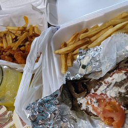 Eddy's Gyros - Good gyros for the area. Refreshing slushie mango lemonade. Good buffalo hot wings, not super greasy!